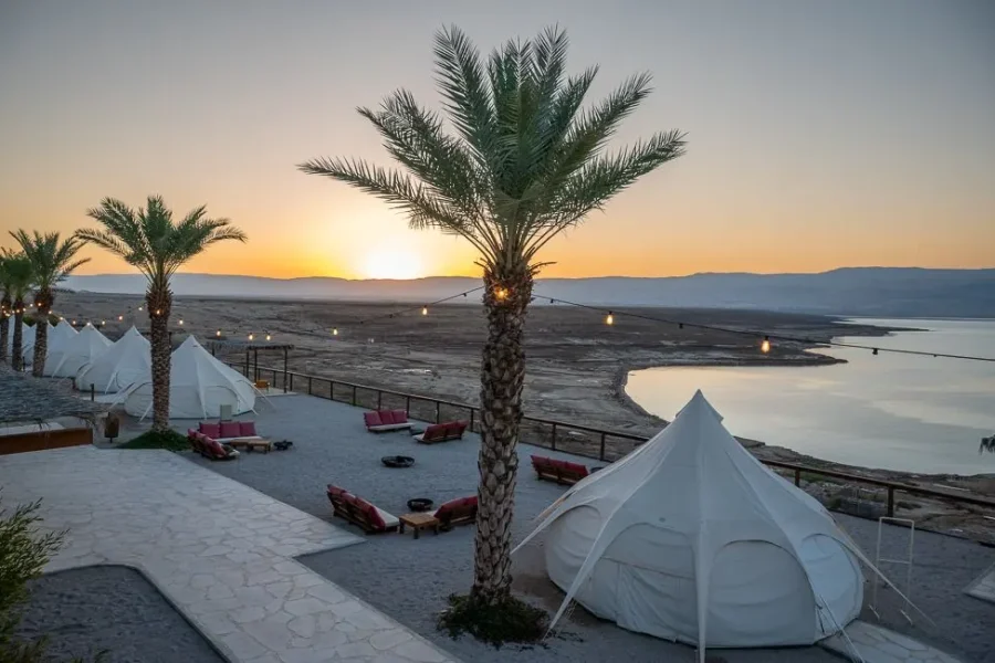 retreat-palm-tent